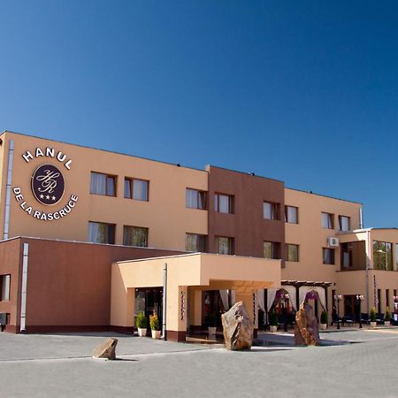 Hotel Hanul De La Rascruce Арад Екстериор снимка